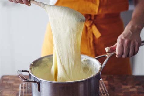  Aligot: The Cheesy Symphony That Melts Your Heart and Hugs Your Soul!