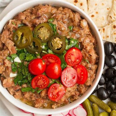   ful Medames:  A Soulful Dish Bursting With Aromatic Herbs and Creamy Texture!