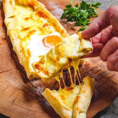   pide -  A Crispy Delight with Spicy Meat Filling and Gooey Cheese? It’s a Turkish Masterpiece!