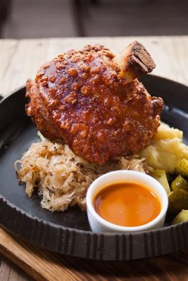  Schweinshaxe:  กรอบนอกนุ่มใน สัมผัสรสชาติอันเข้มข้นของเนื้อหมูเยอรมันที่เมือง Ingolstadt!